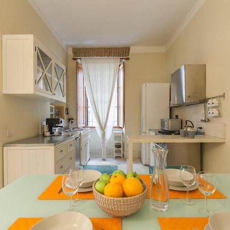 Borgo Pio - Quite And Spacious Apt Rome Exterior photo