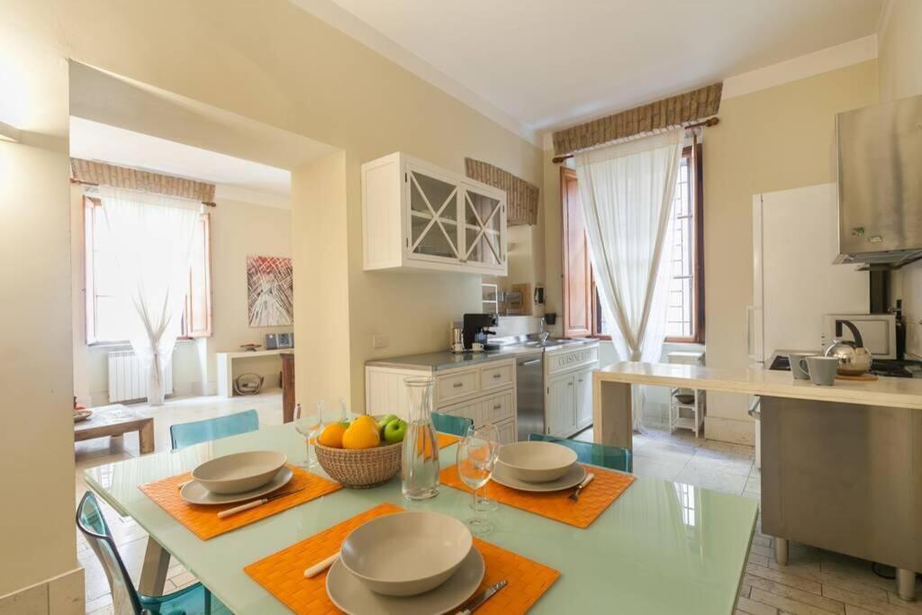 Borgo Pio - Quite And Spacious Apt Rome Exterior photo