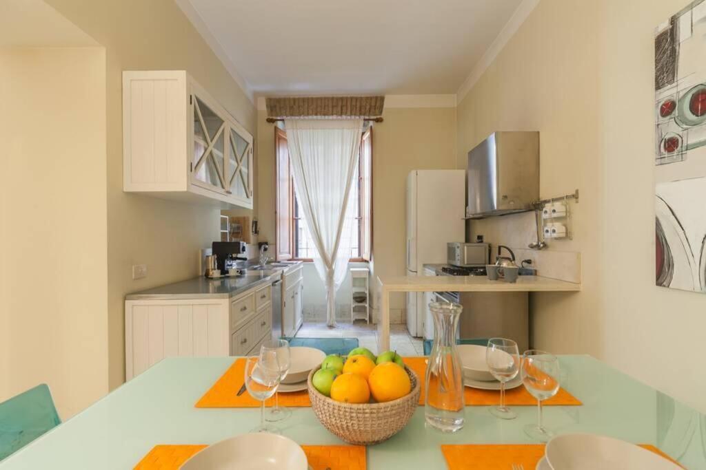 Borgo Pio - Quite And Spacious Apt Rome Exterior photo